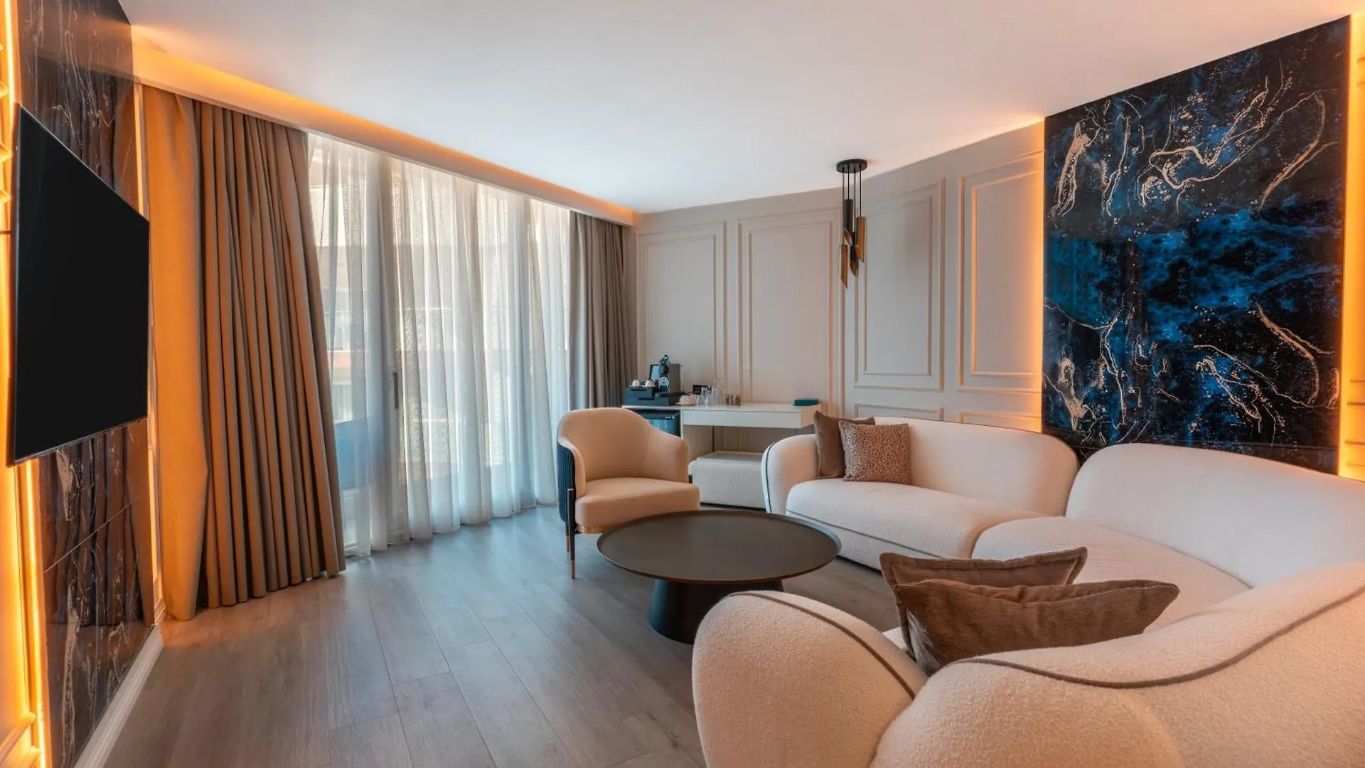 Qlusive Hotel Kusadasi 5*,